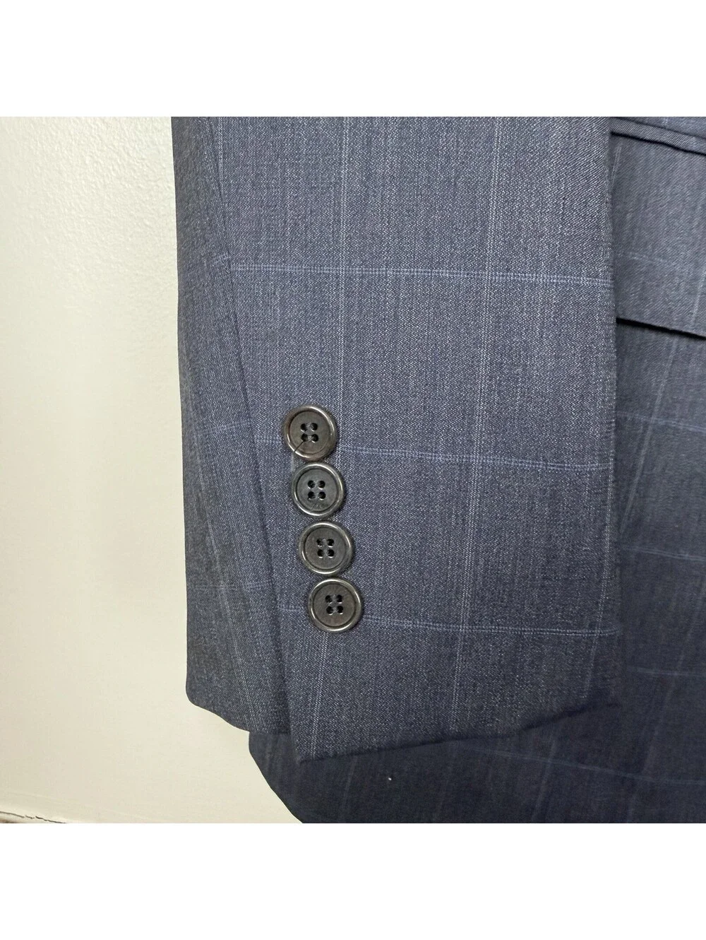 Jos A Bank Signature Gold Suit Men’s 44L 38W Grey Windowpane Plaid Wool Tailored